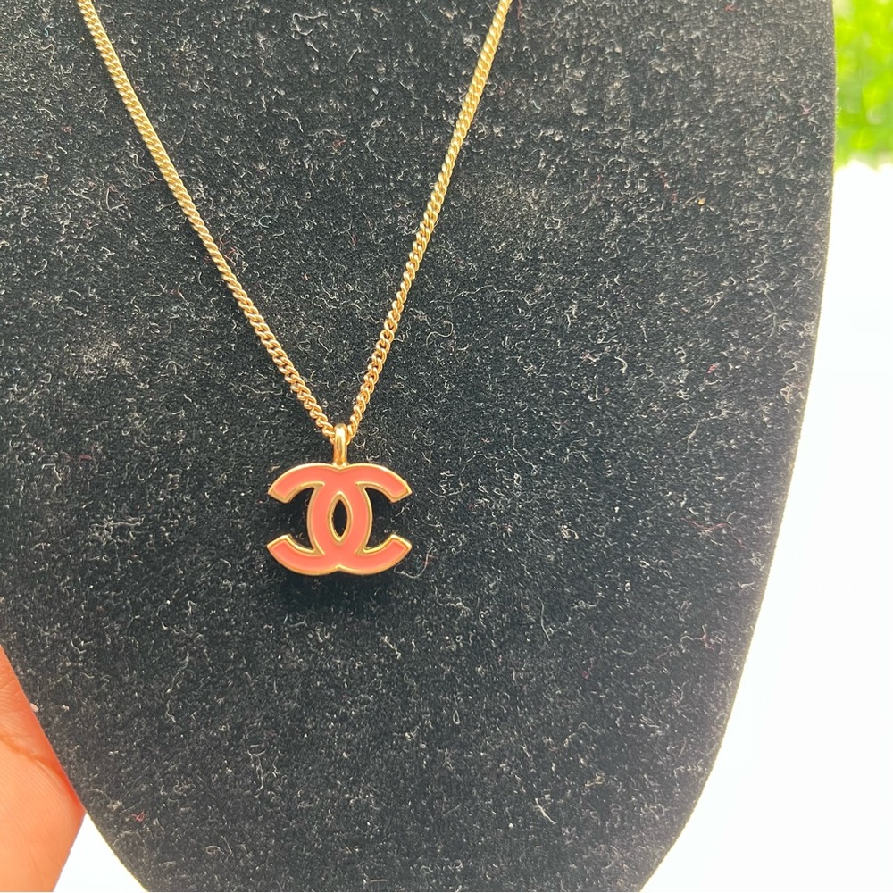 Authentic CC logo pendant Chanel necklace ❤️ - Picture 8 of 14